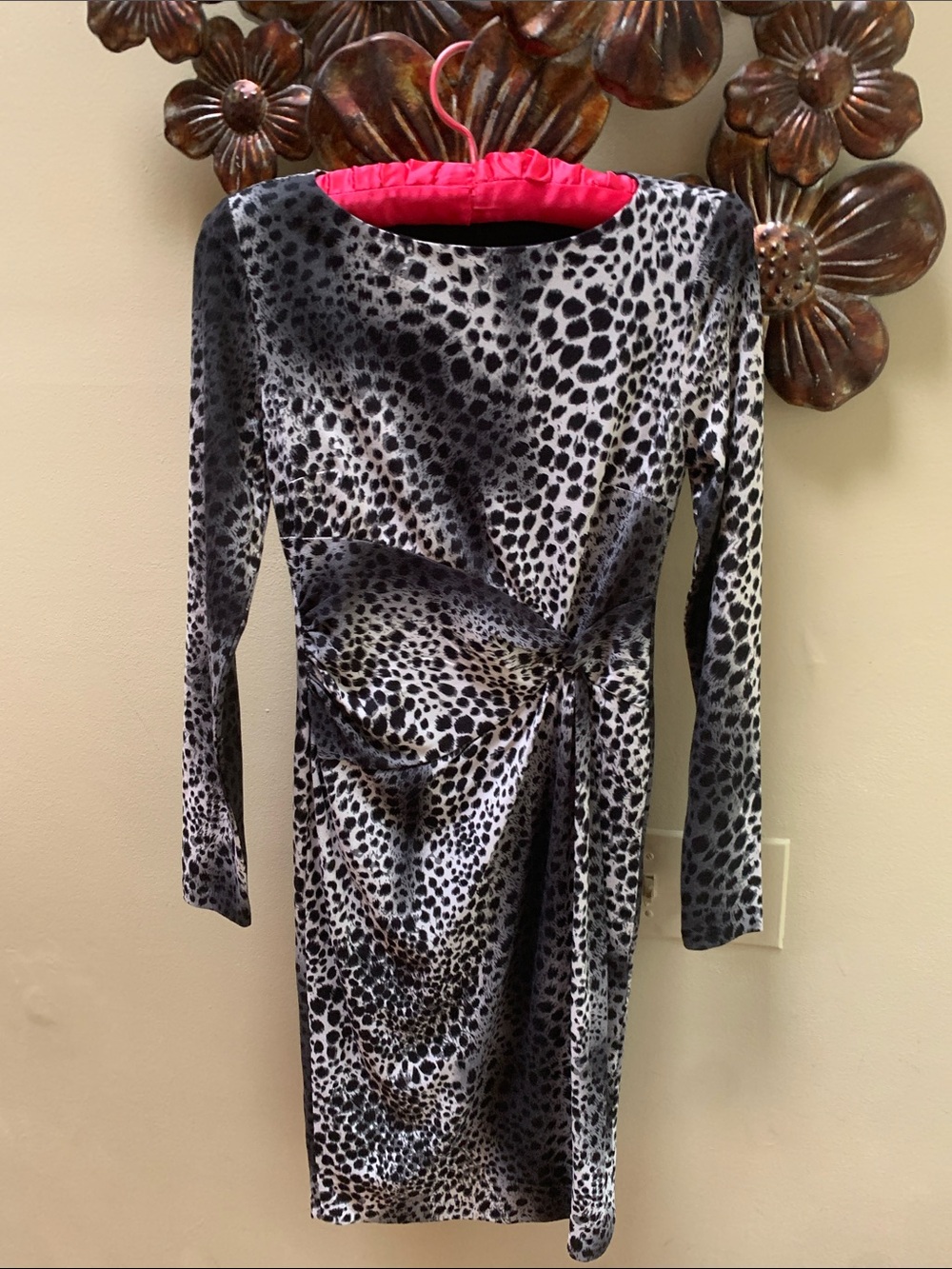 Carmen Marc Valvo Black & Gray Animal-Print Long Sleeve Twist-Waist Dress